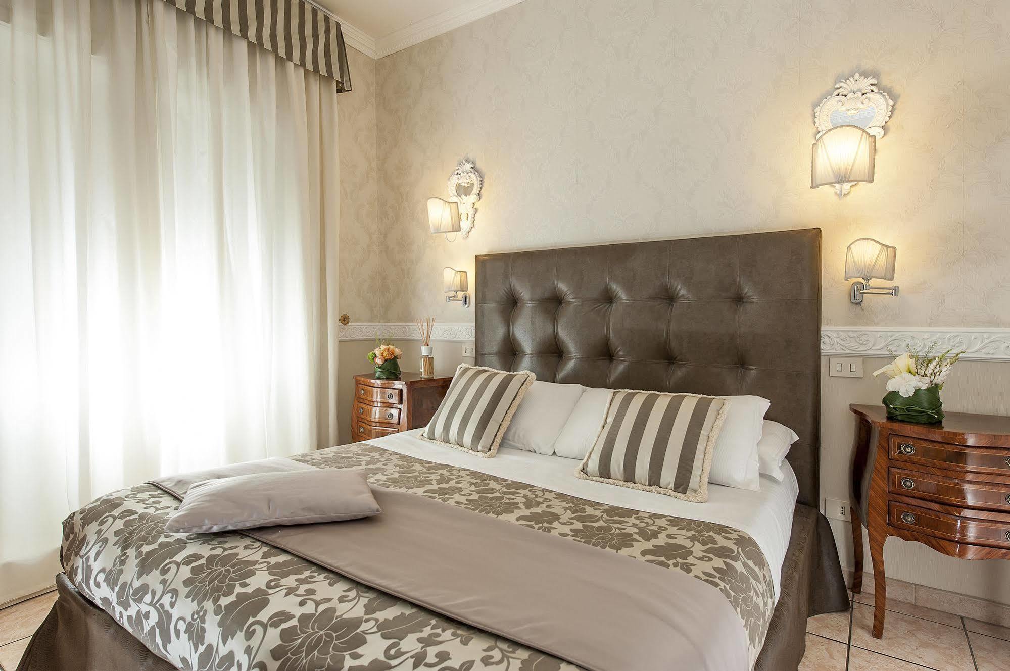 Bed and Breakfast Residenza Zanardelli Rzym Zewnętrze zdjęcie